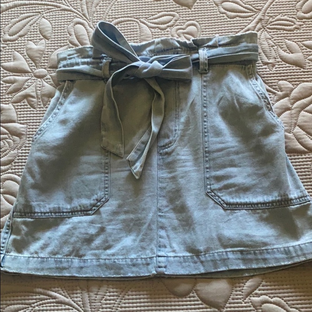 AE paper bag waist skirt